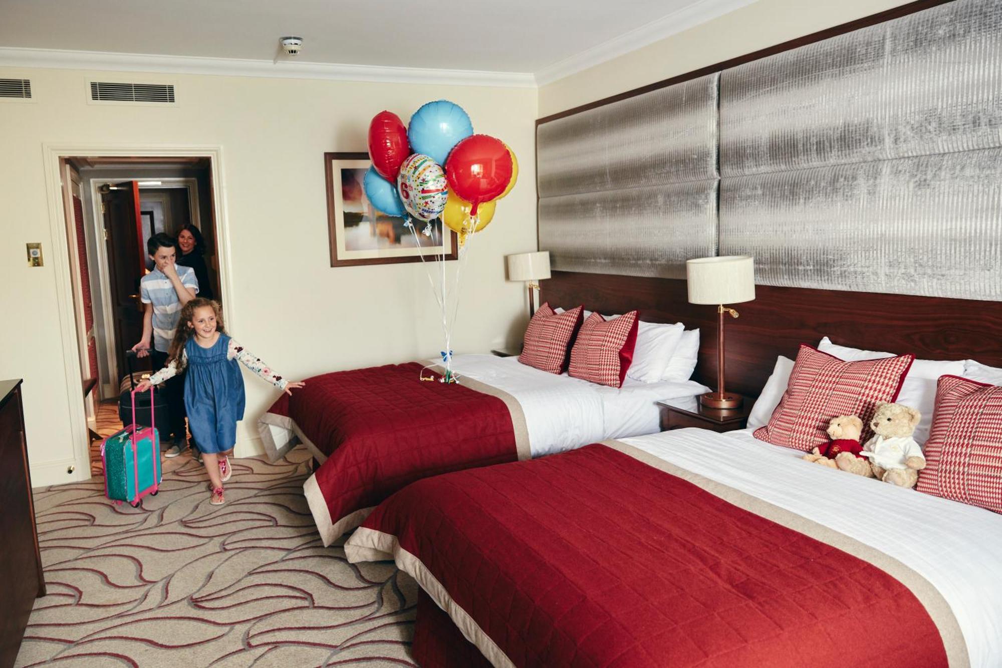 The Celtic Manor Resort Newport  Exterior photo Family room