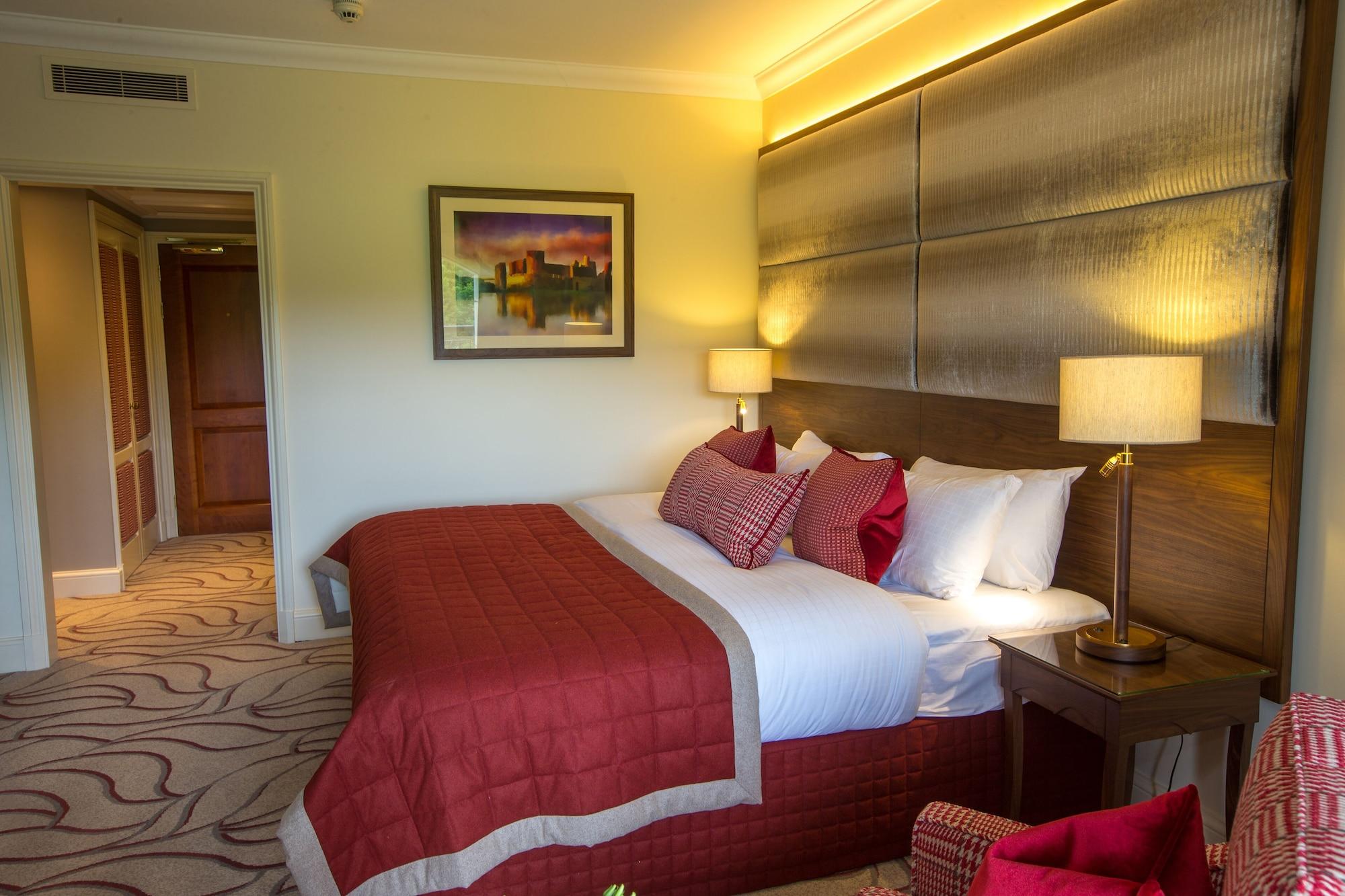 The Celtic Manor Resort Newport  Exterior photo A bedroom at the hotel