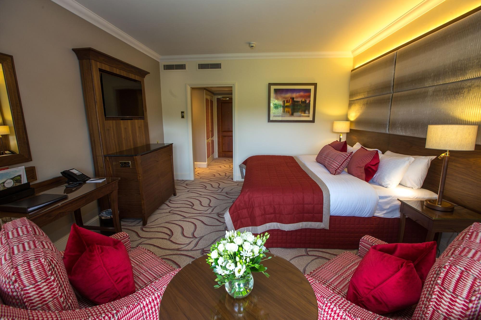 The Celtic Manor Resort Newport  Exterior photo A bedroom at the hotel