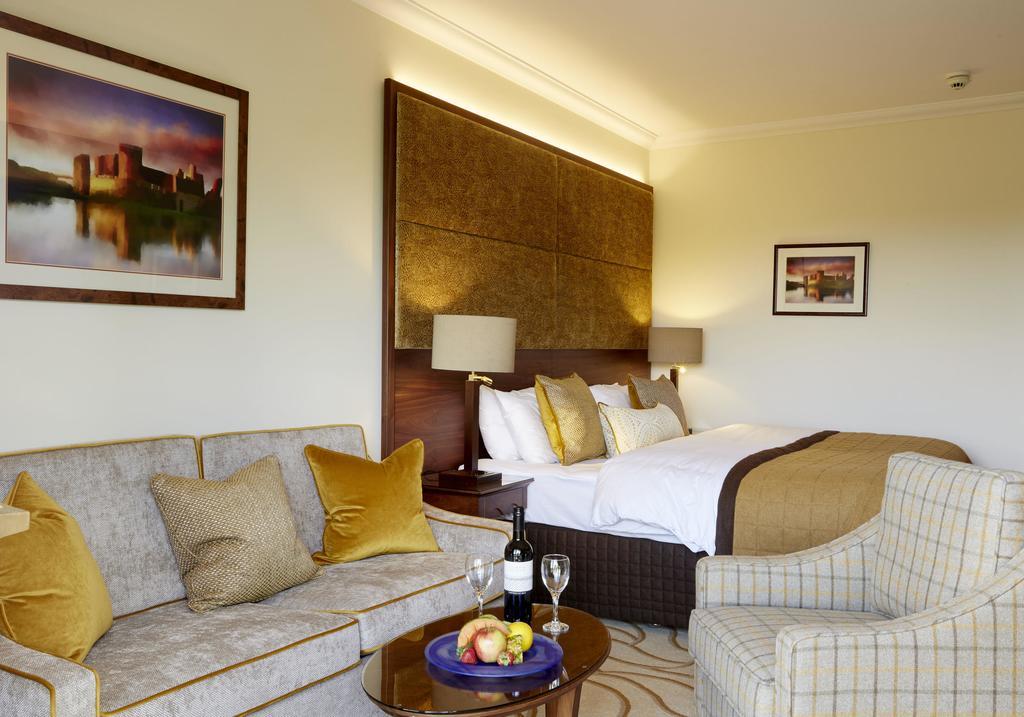 The Celtic Manor Resort Newport  Exterior photo A bedroom at the hotel